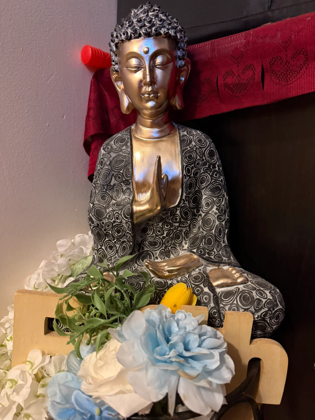 Sitting Buddha Statue