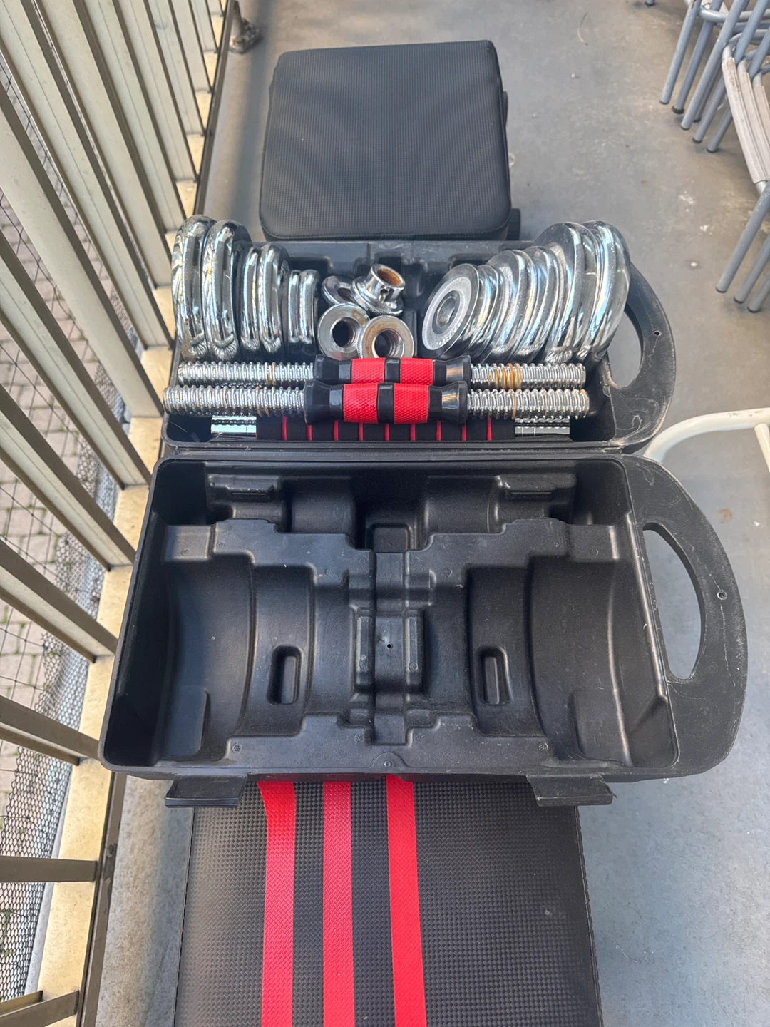 Adjustable Dumbbell Set with Case
