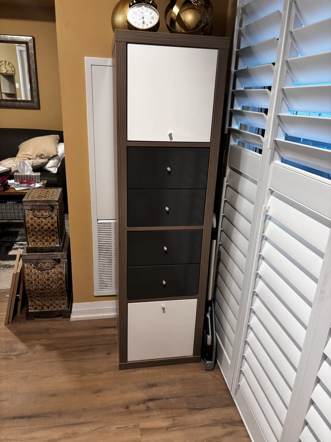 Kallax Shelf + 4 Inserts NEGOTIABLE