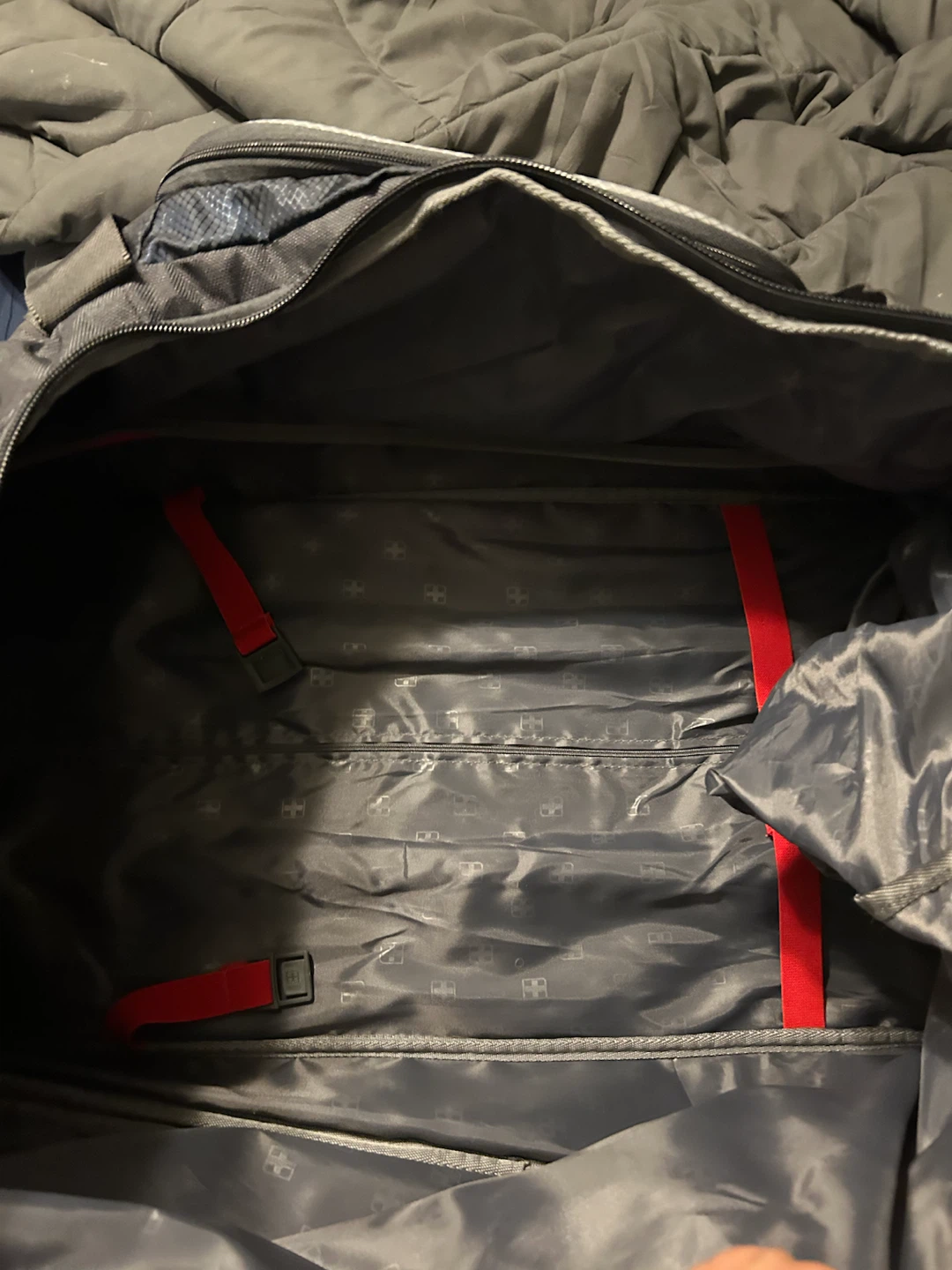 Duffle bag on wheels - photo 2