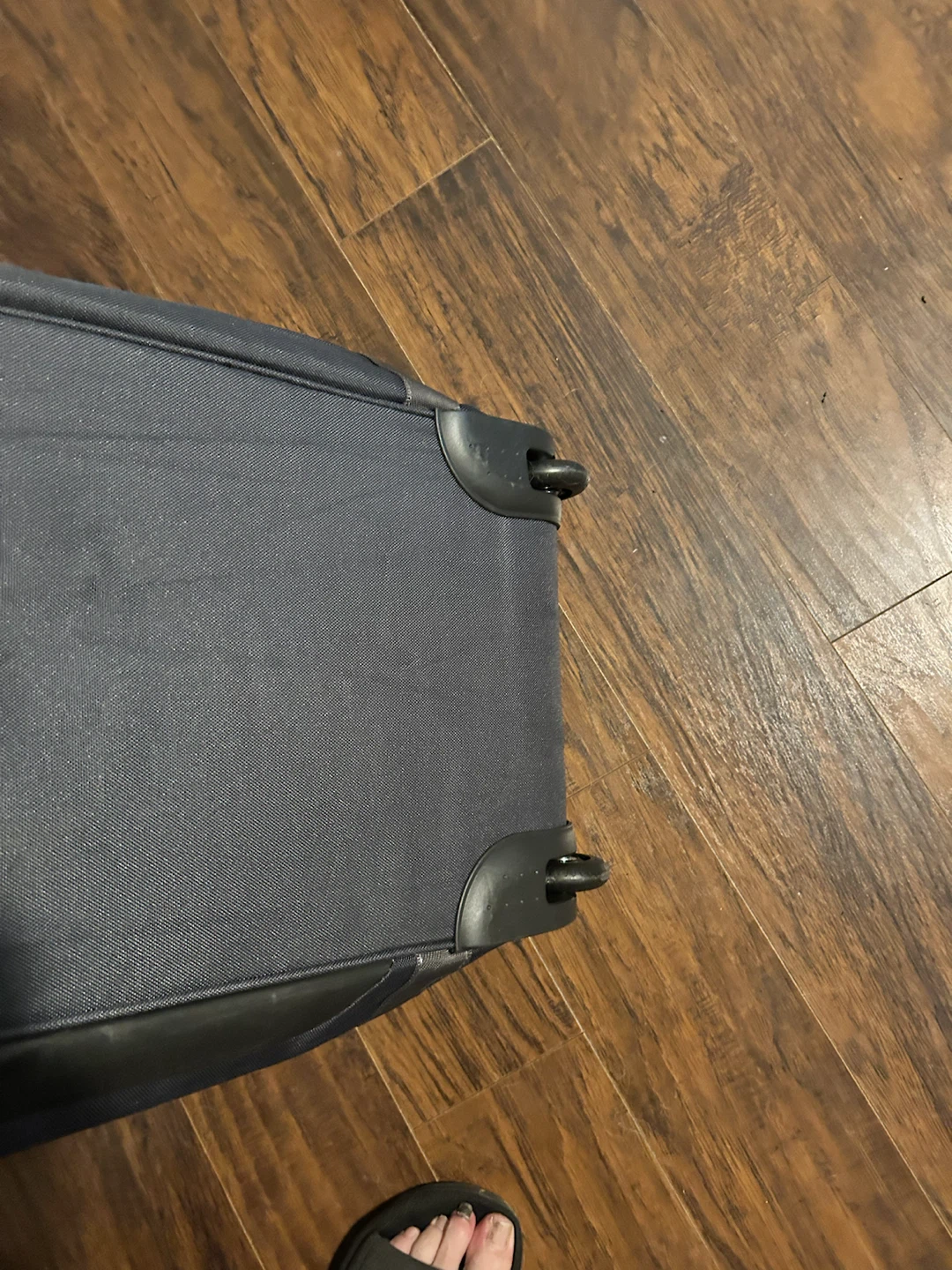 Duffle bag on wheels - photo 5