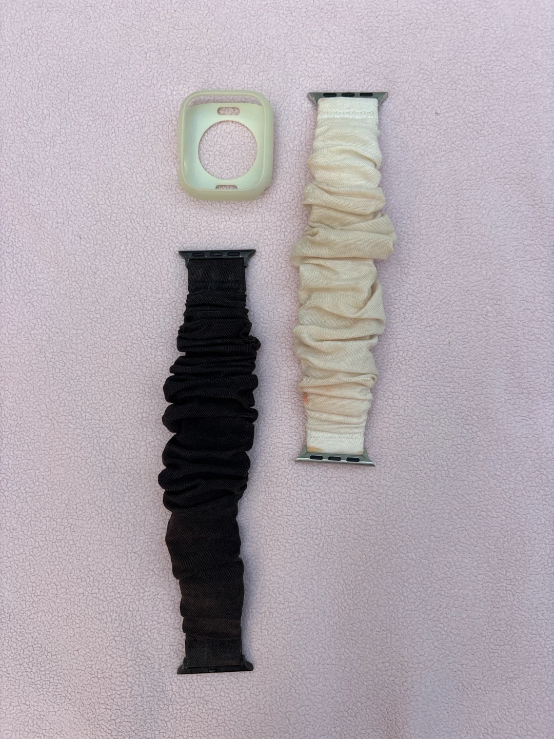Apple Watch Scrunchie Bands & Case