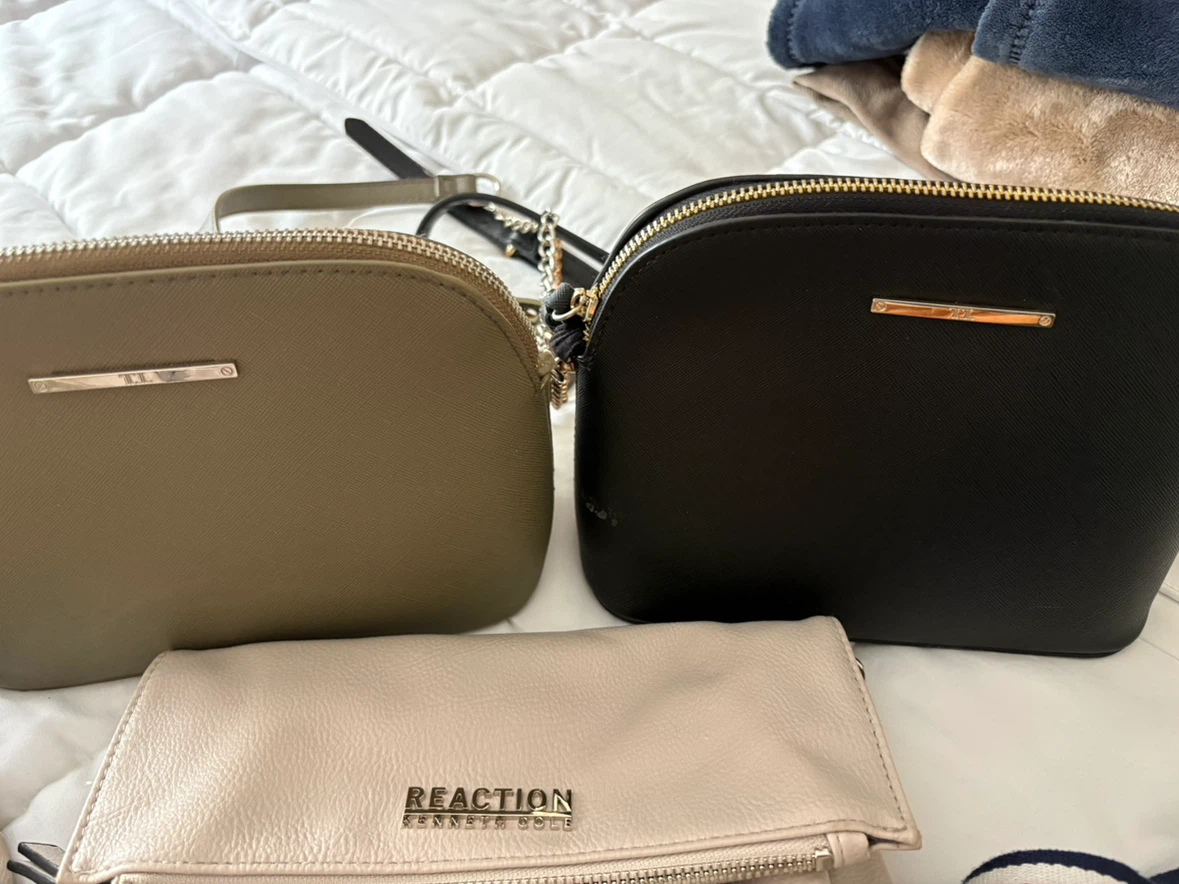 Women’s Assorted Handbags Bundle - photo 5