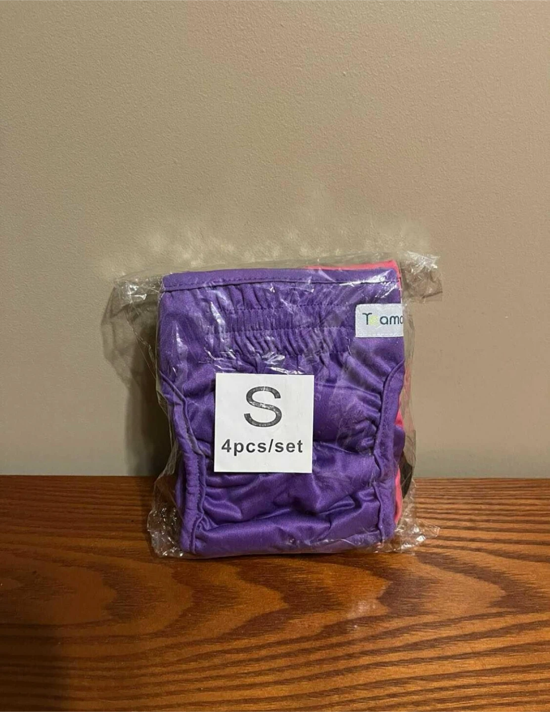 PET DIAPERS (S) & PET T-SHIRT BUNDLE (M) - photo 3