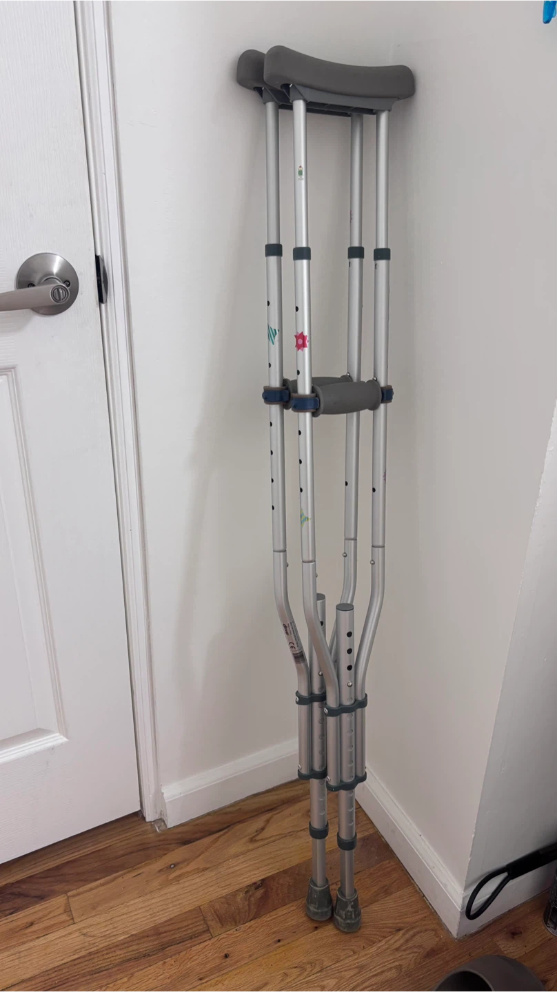 Adjustable Aluminum Crutches
