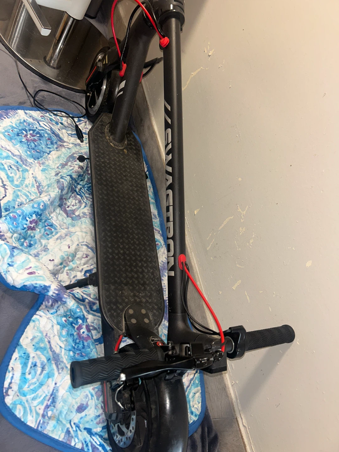 Swagtron Electric Scooter - photo 2