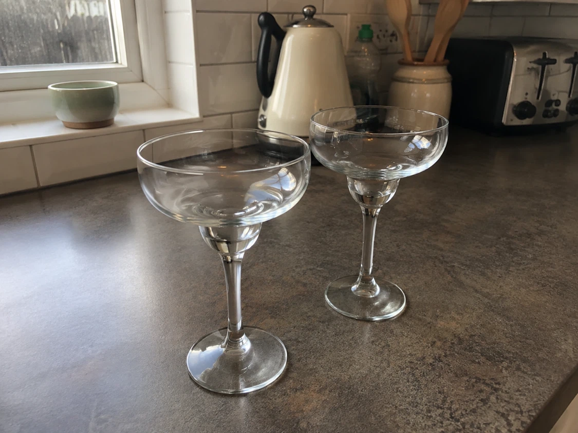Set of 2 Clear Glass Margarita Glasses - photo 2
