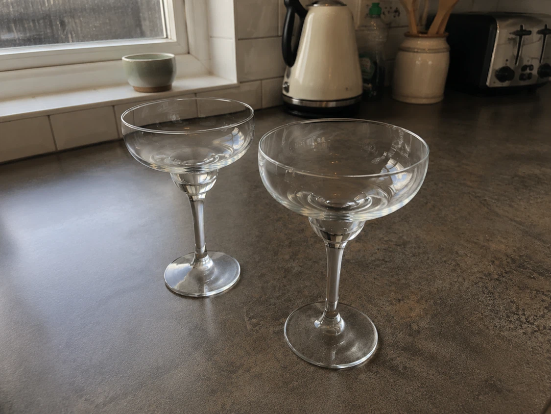 Set of 2 Clear Glass Margarita Glasses - photo 3
