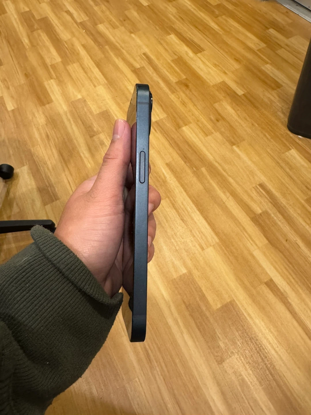 Apple iPhone 13 - photo 2