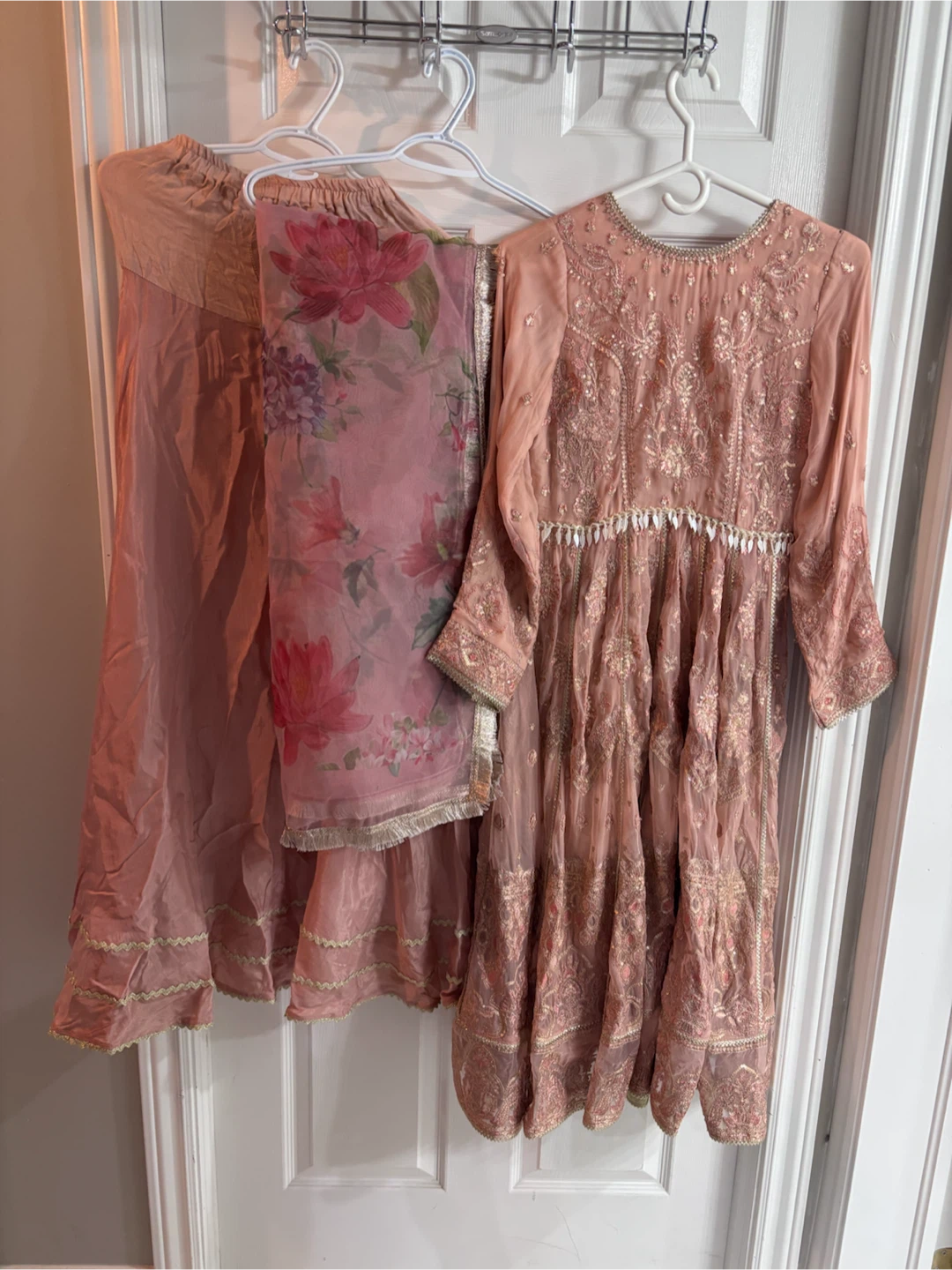 Women's Ethnic Wear Outfit - photo 5