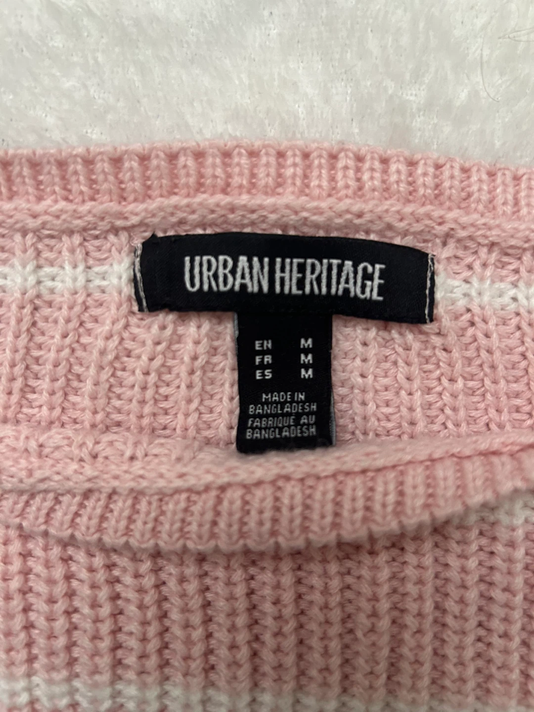⭐️ PINK & WHITE STRIPED SWEATER ⭐️ - photo 2