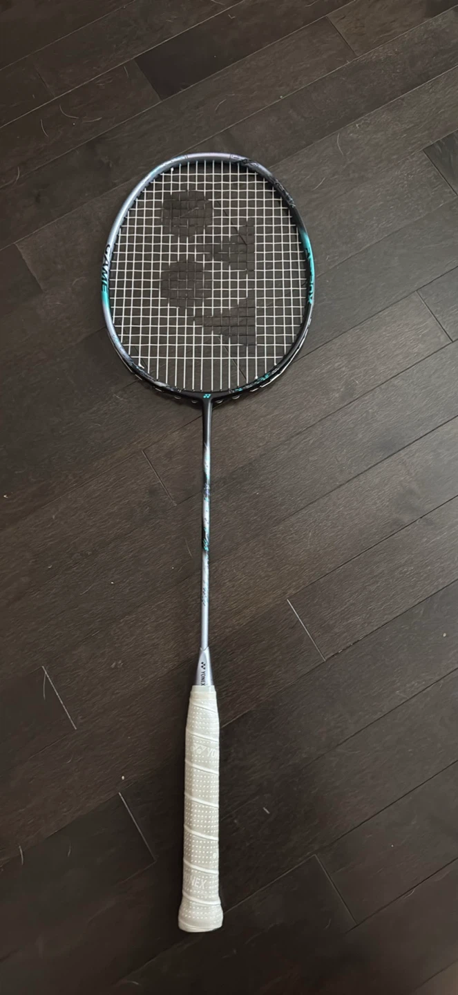 Yonex Astrox 88D Game badminton racket restrung - photo 2