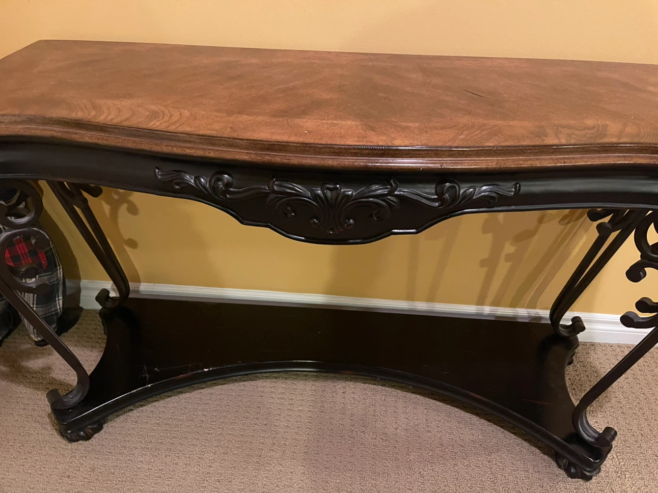 Console table - photo 4