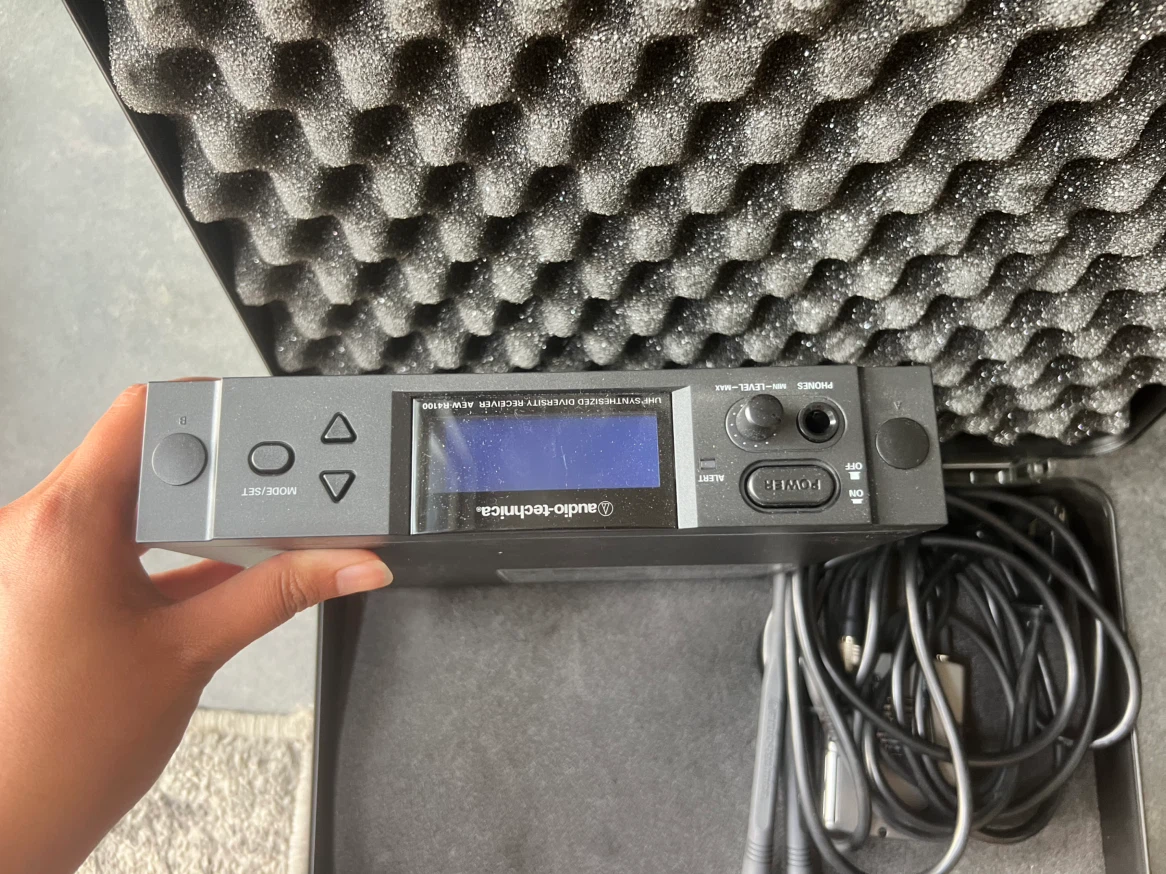Audio-Technica ATW-R1100 Receiver