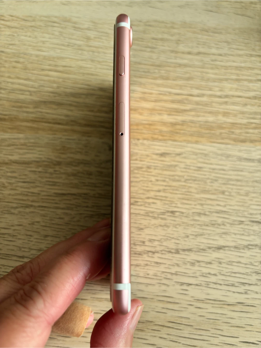 Rose Gold iPhone 7 - photo 5