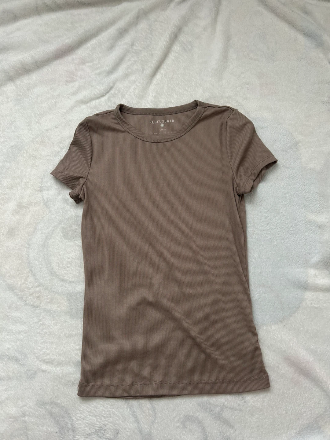 ⭐️ BROWN RIBBED SHORT SLEEVE TEE ⭐️