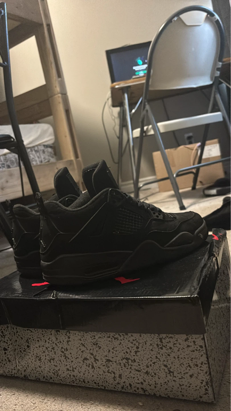 Air Jordan 4 Retro Black Cat