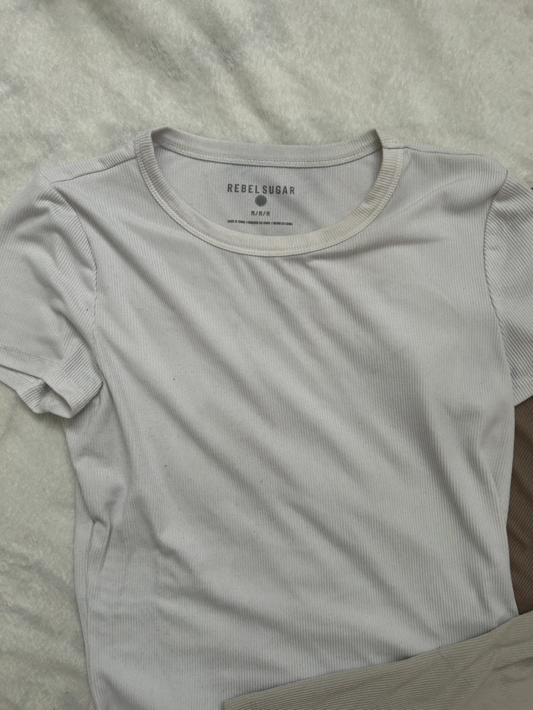 ⭐️ OFF WHITE RIBBED SHORT SLEEVE TEE ⭐️