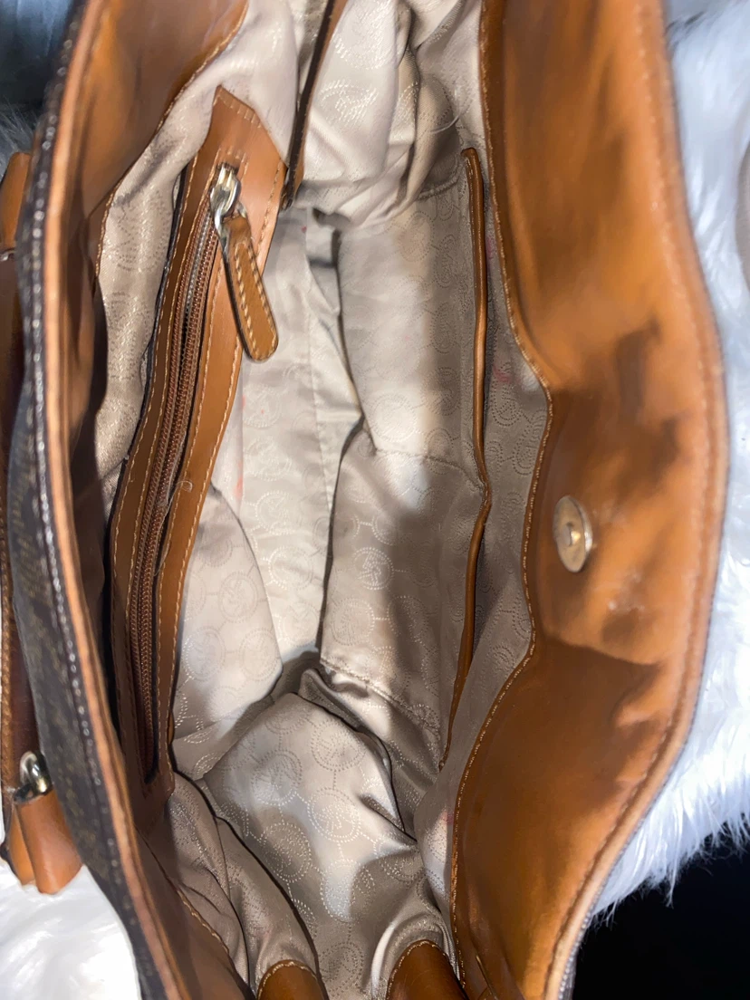 Michael Kors Handbag - photo 3