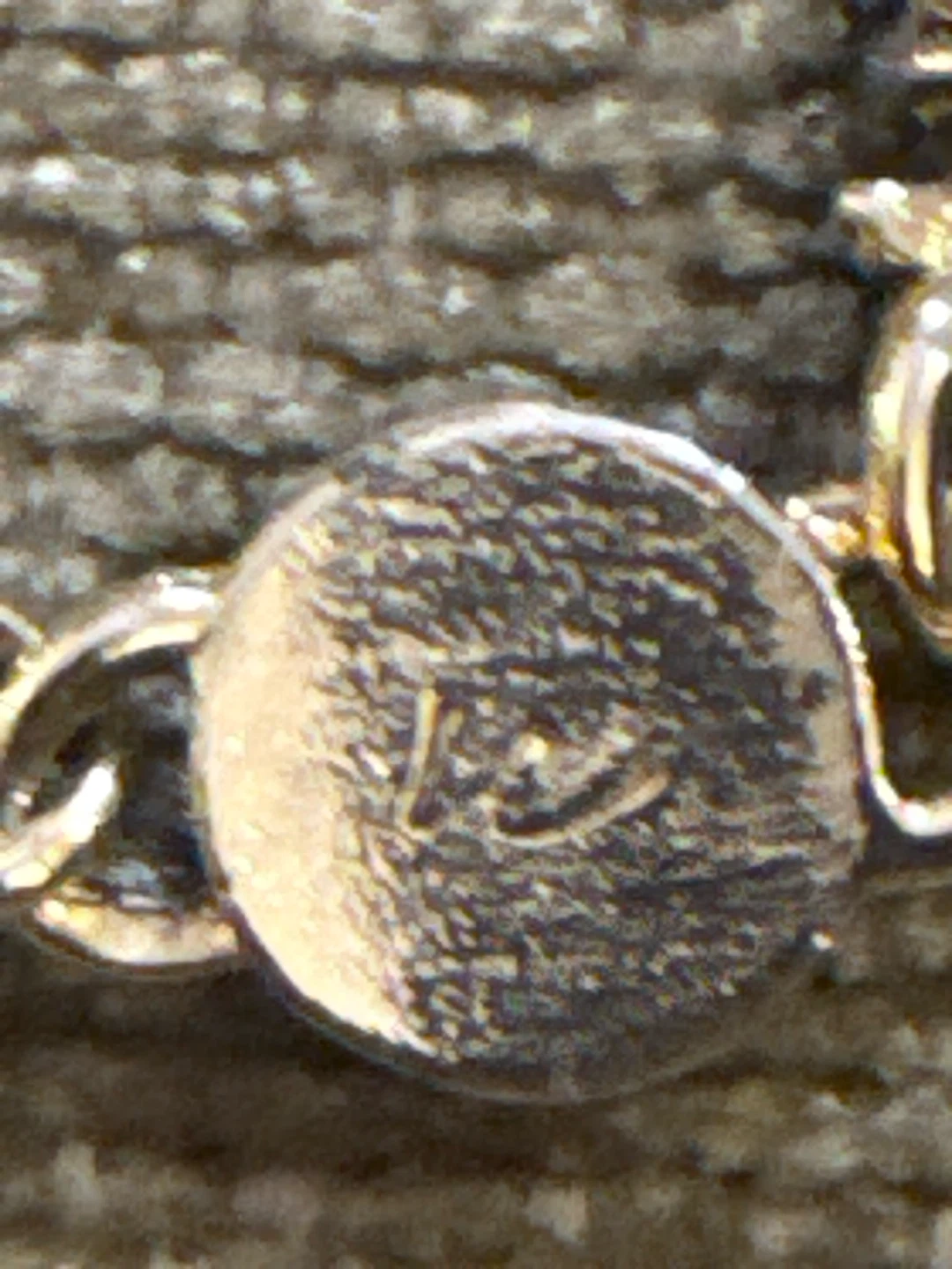 Liz Claiborne Gold-tone bracelet - photo 2