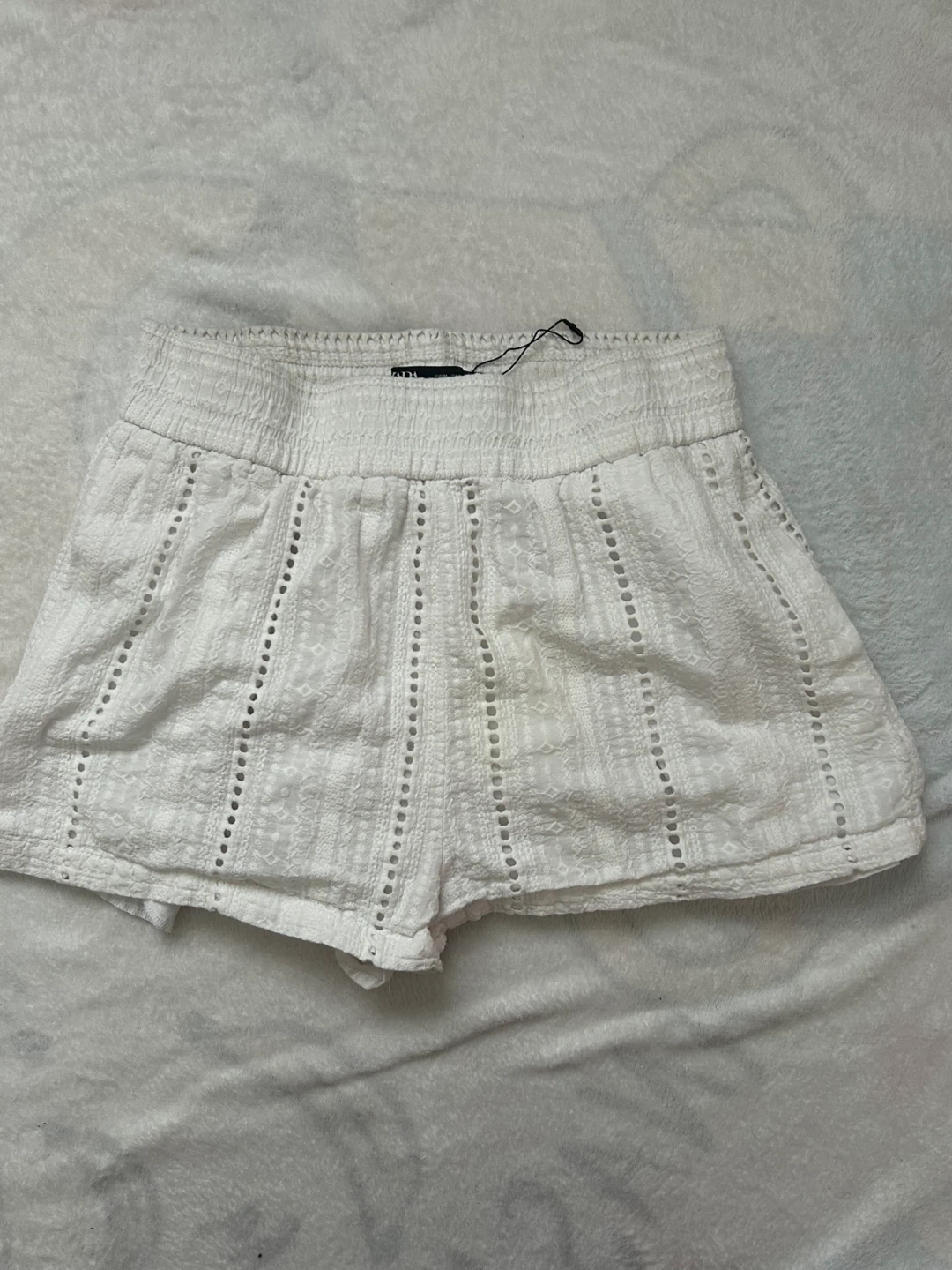 ⭐️ WHITE LACE SHORTS ⭐️