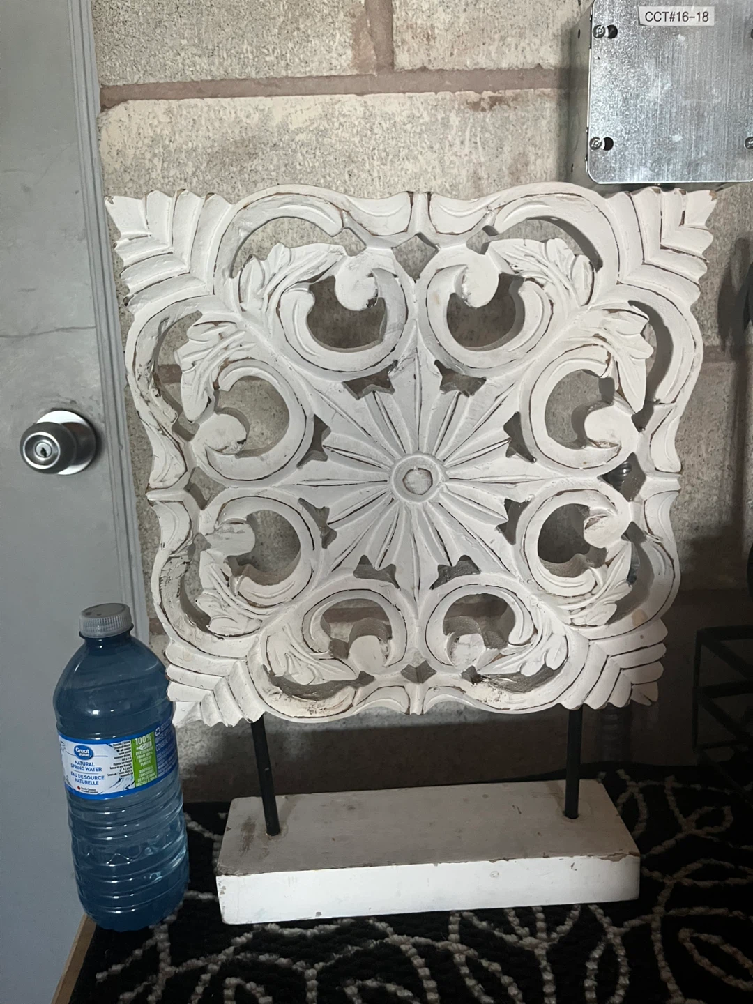 Downsizing . Selling decor items $10 each - photo 2