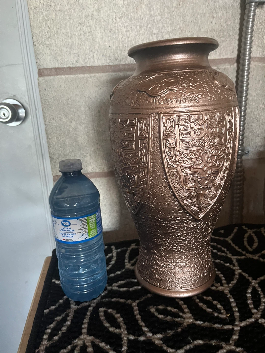 Downsizing . Selling decor items $10 each - photo 3