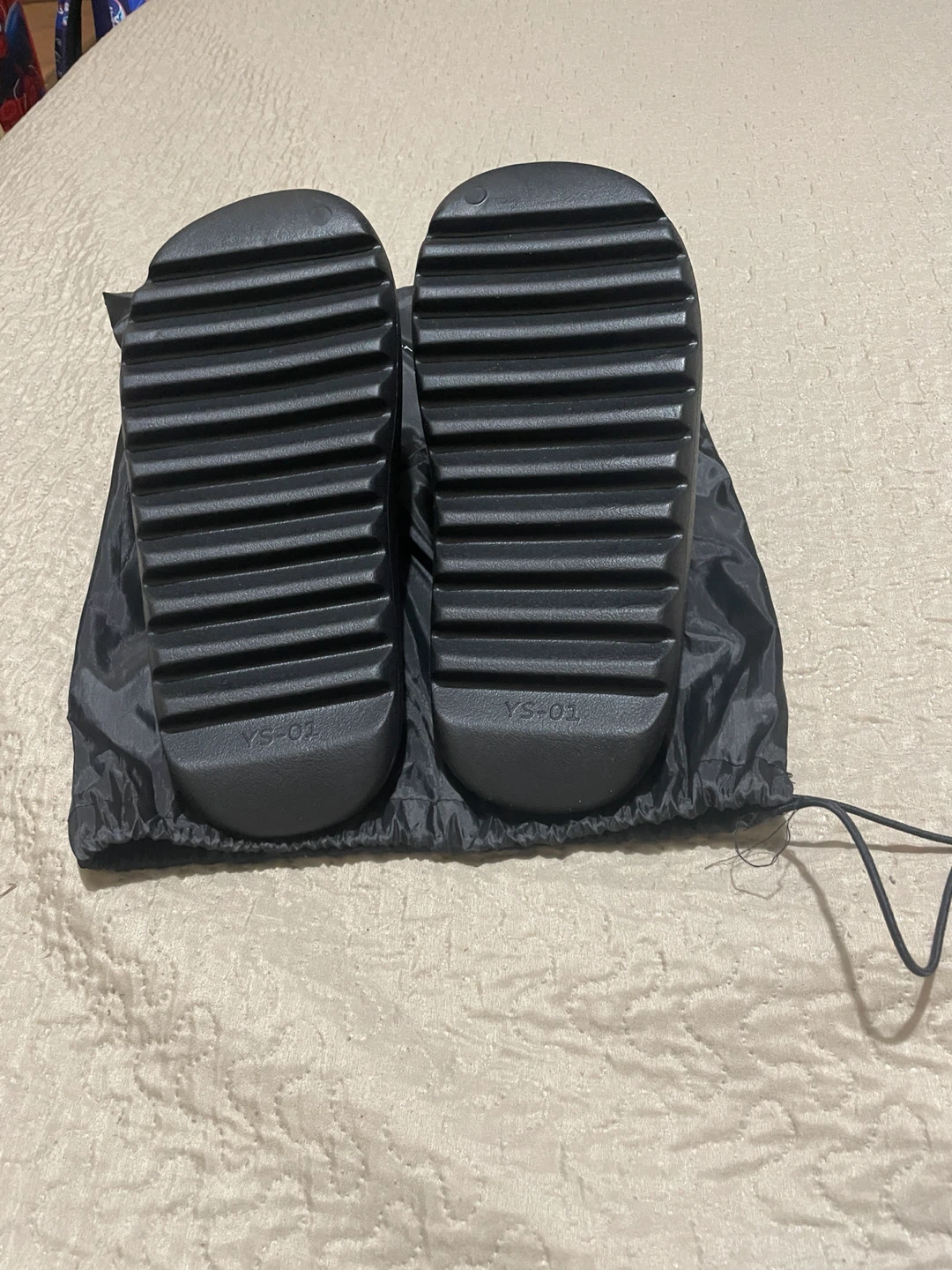 Black Slides with Drawstring Bag - photo 2