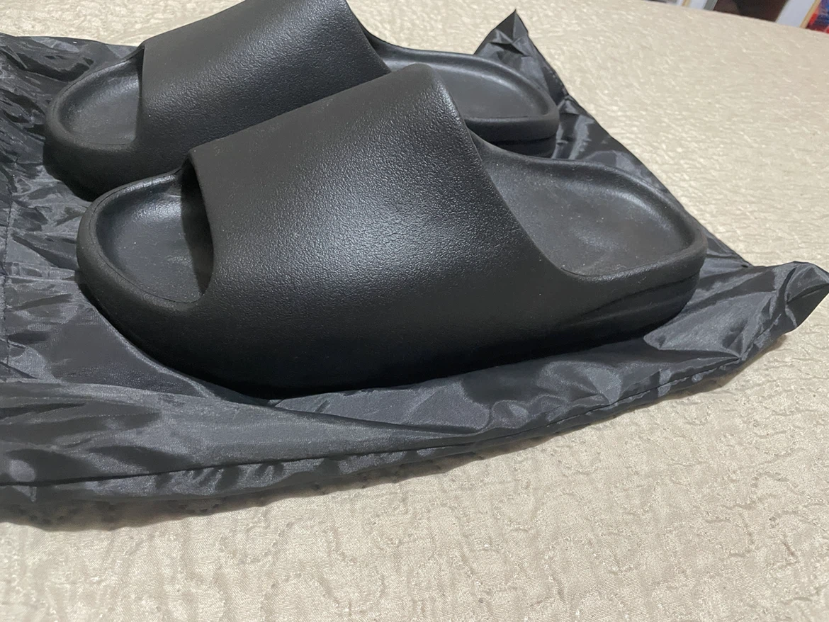Black Slides with Drawstring Bag - photo 4