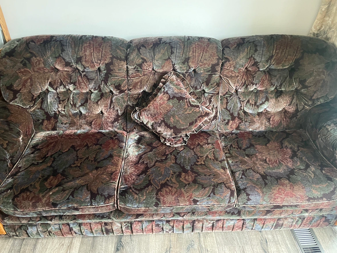 Vintage 3-Seat Floral Sofa - photo 2