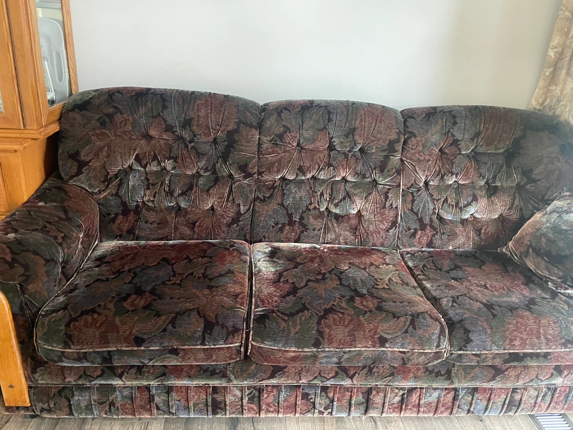 Vintage 3-Seat Floral Sofa - photo 4