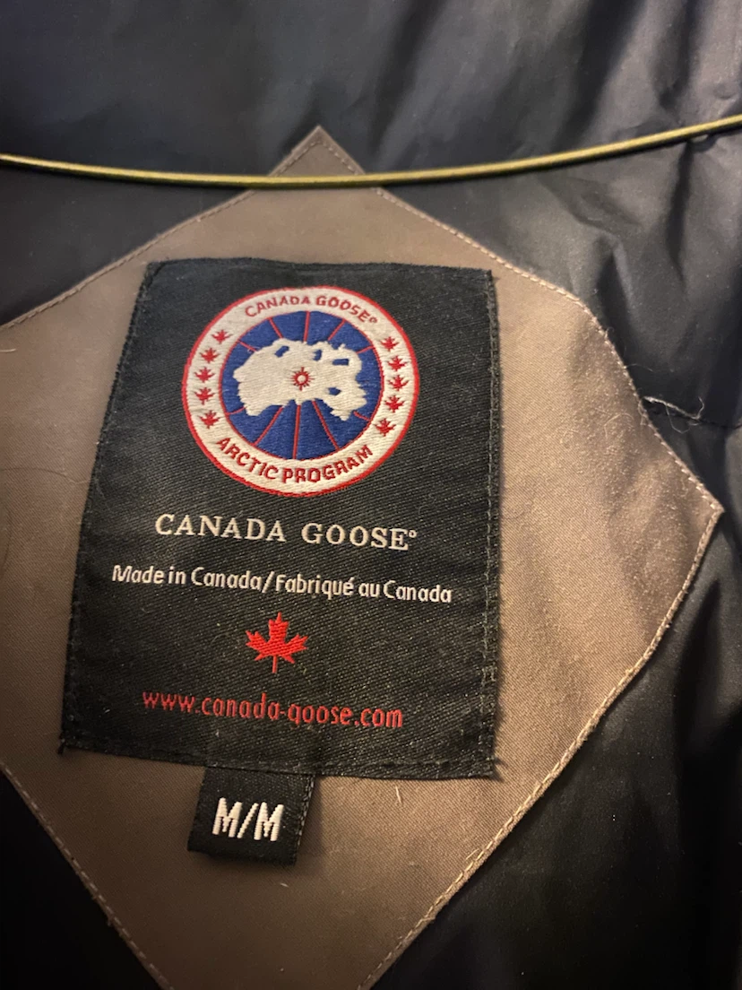 Canada Goose Parka Jacket size medium - photo 3