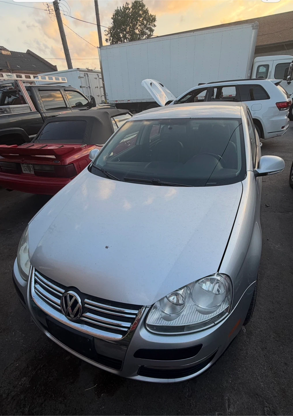 Silver Volkswagen Jetta Sedan - photo 4