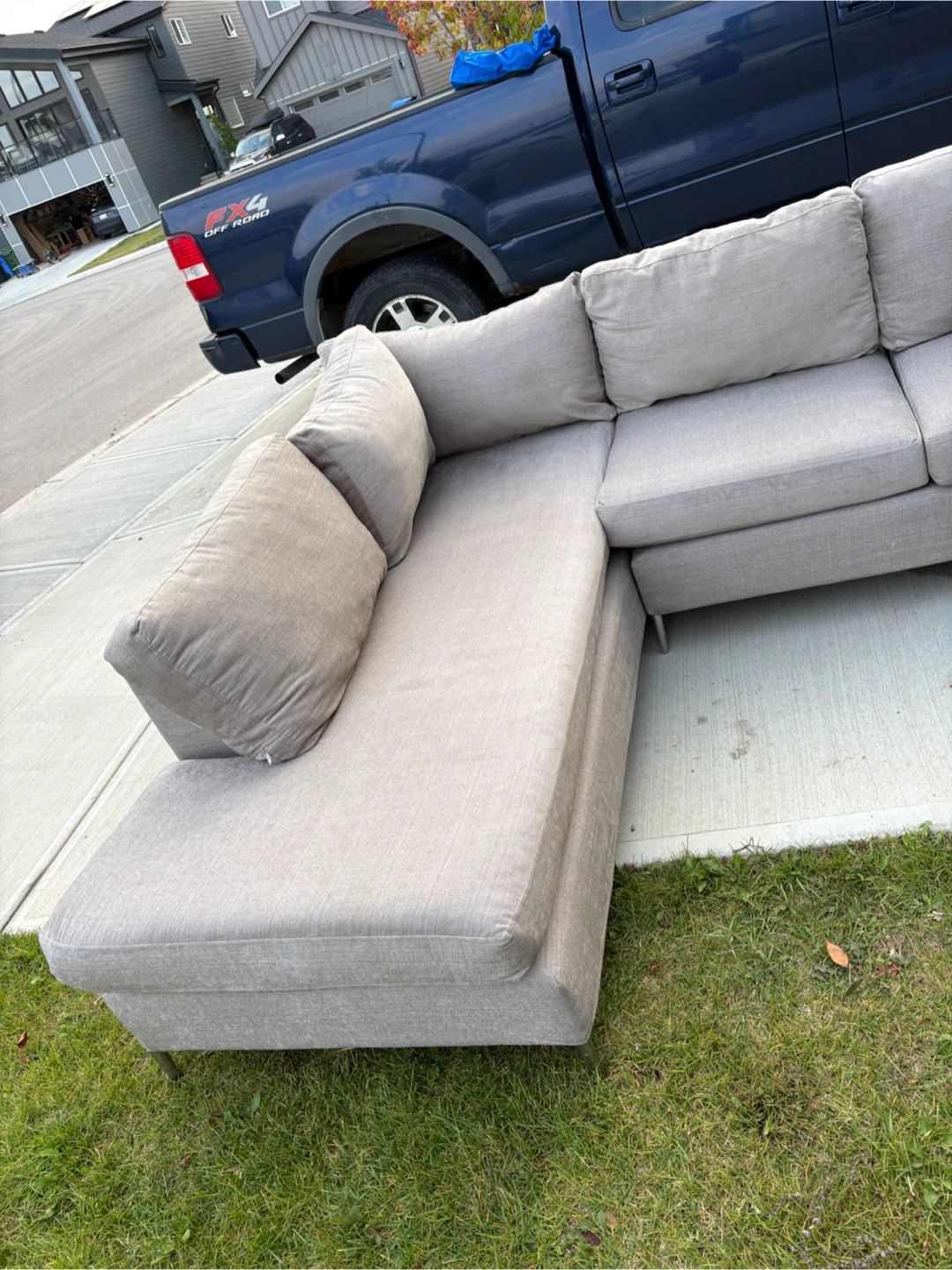 Light Grey Sectional Sofa - photo 4