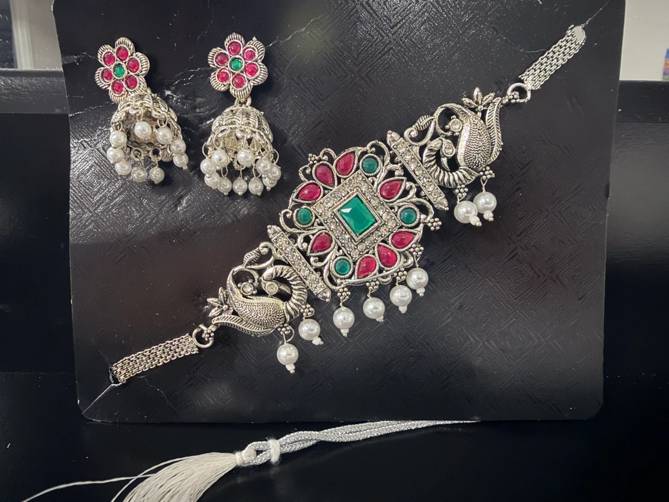 Jewellery set with choker and earrings - photo 2