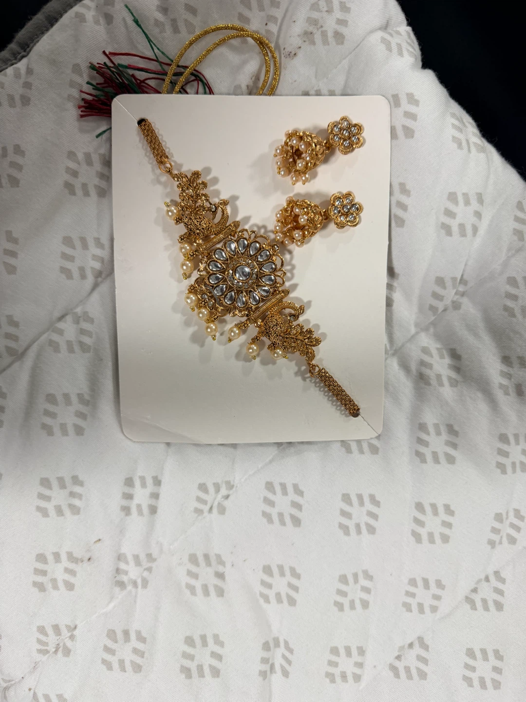 Gold-tone Necklace and Earring Set with Faux Pearls - photo 3