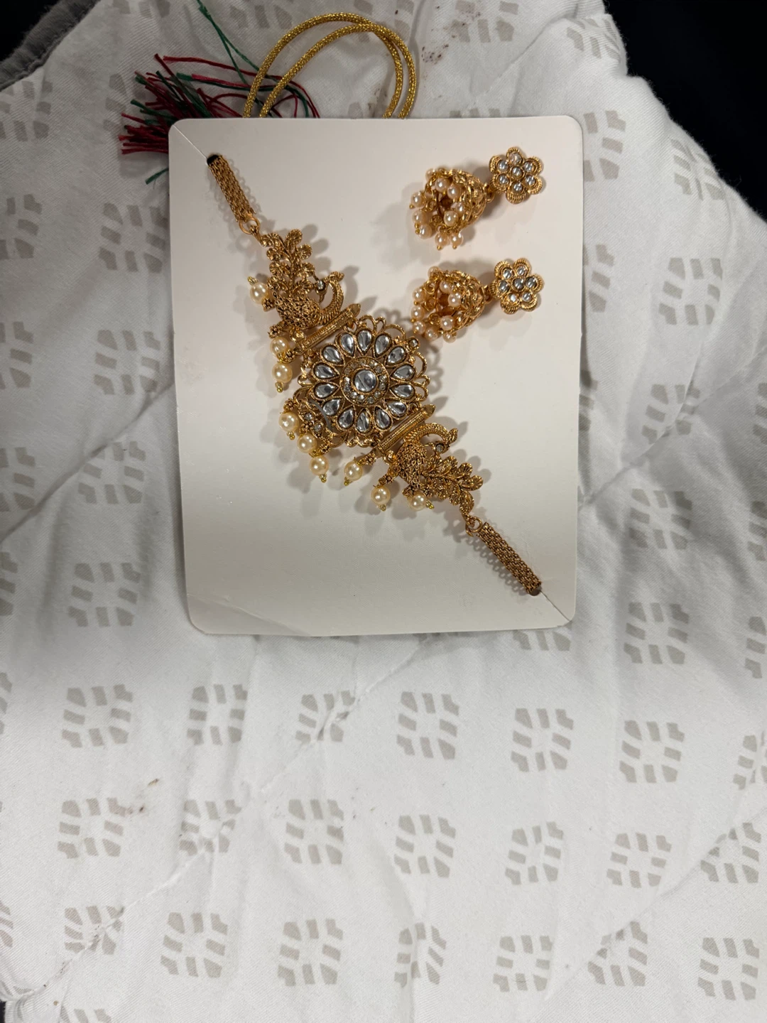 Gold-tone Necklace and Earring Set with Faux Pearls - photo 4