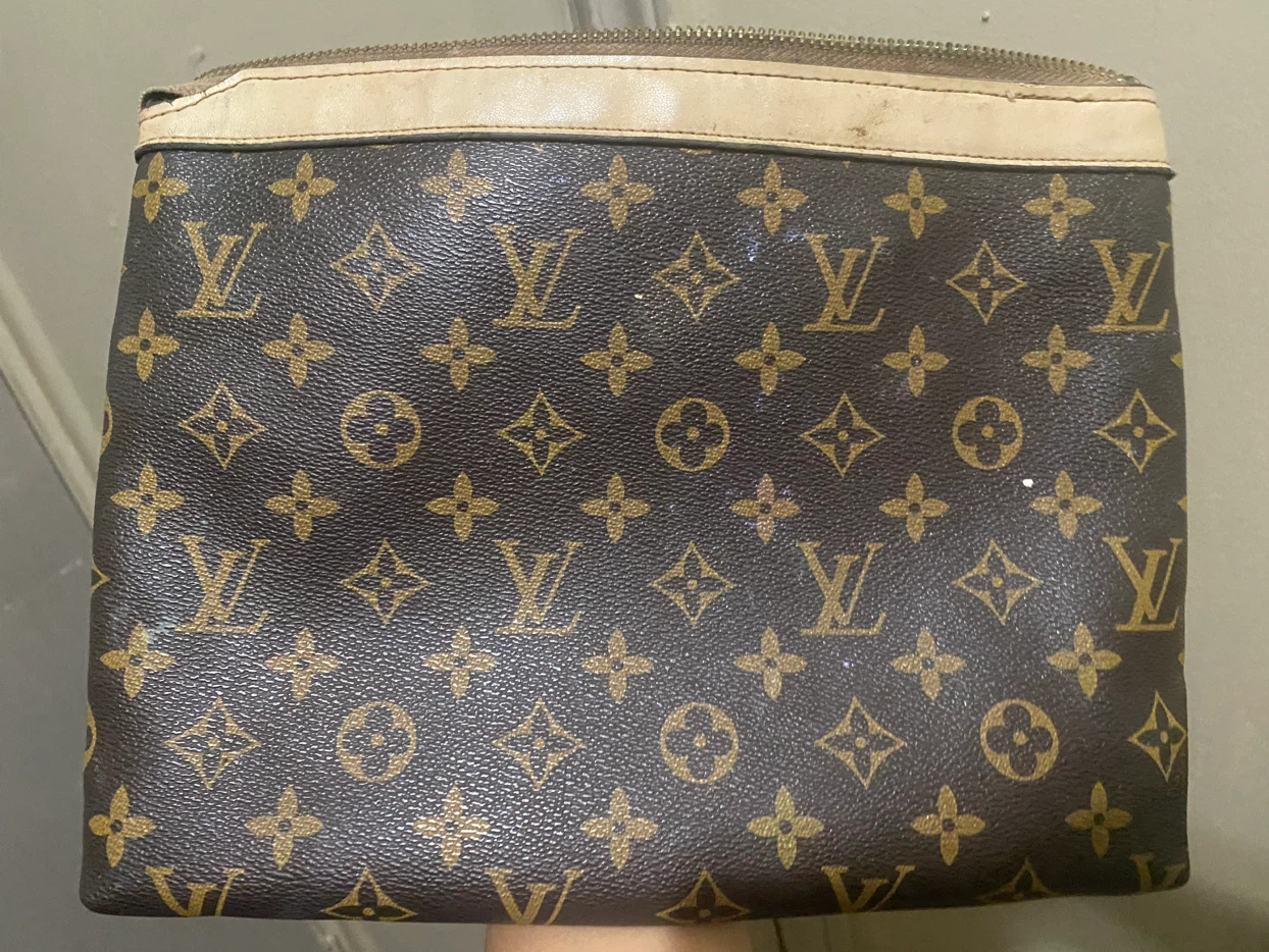 LV make up bag - photo 2