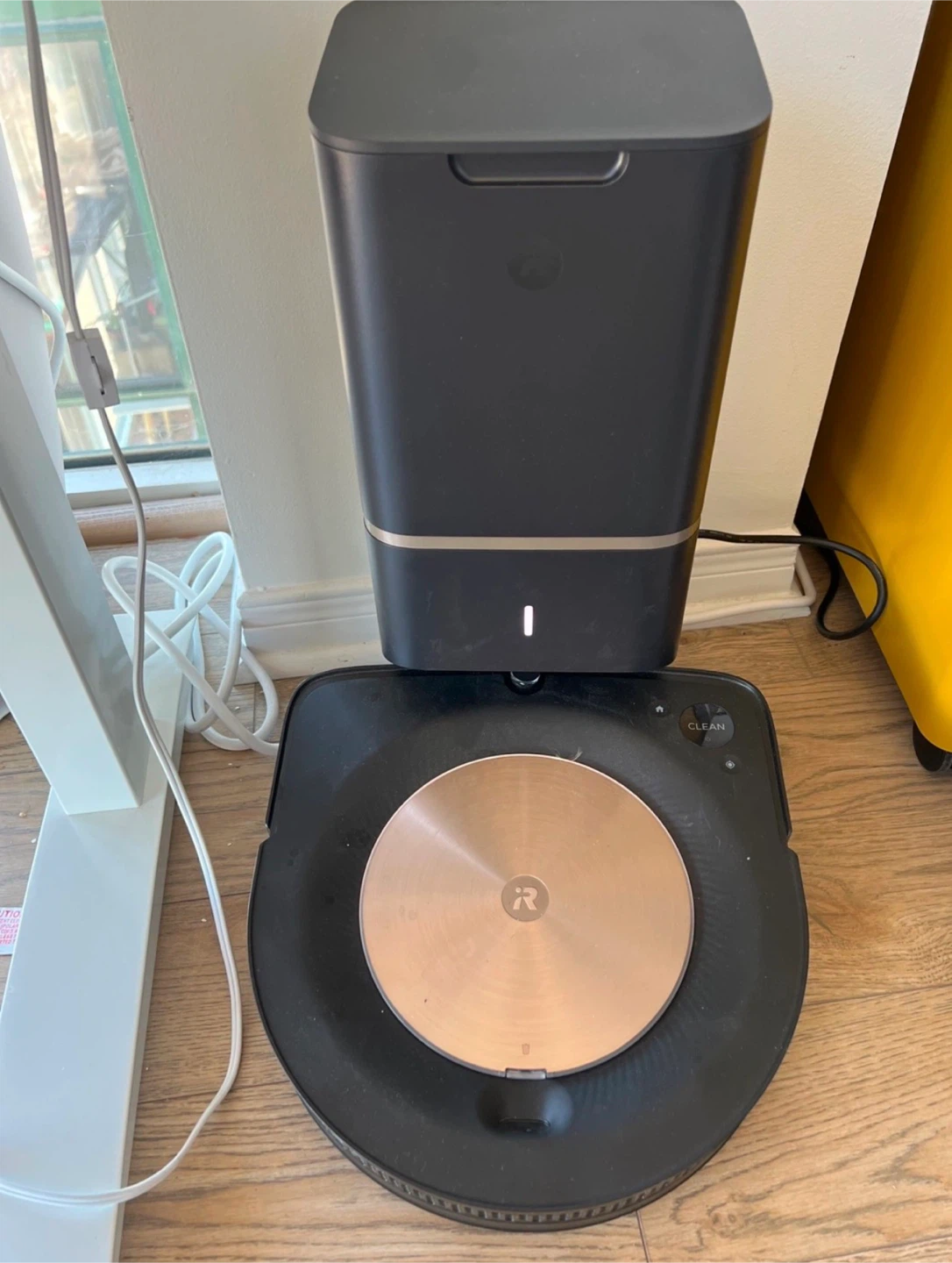 iRobot Roomba Self-Emptying Clean Base
