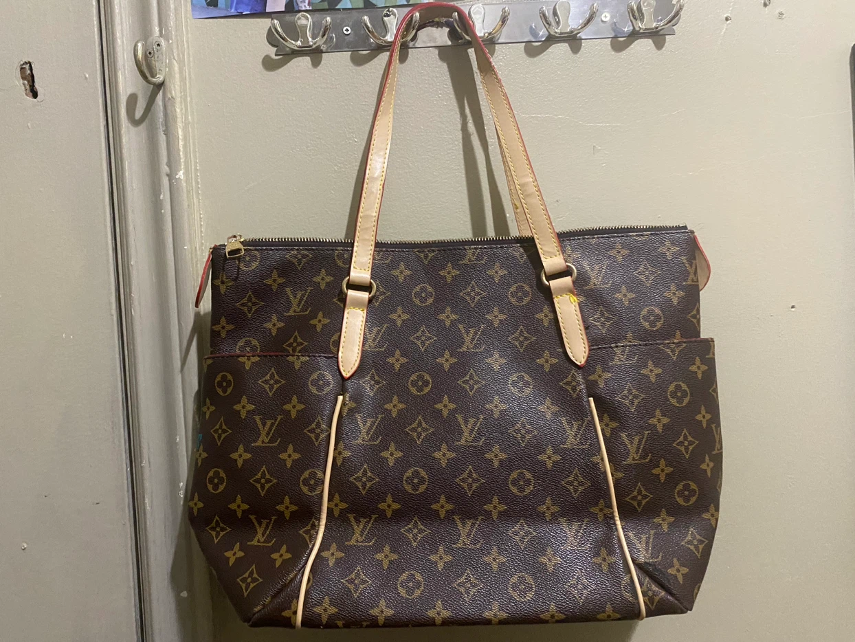 LV bag - photo 2