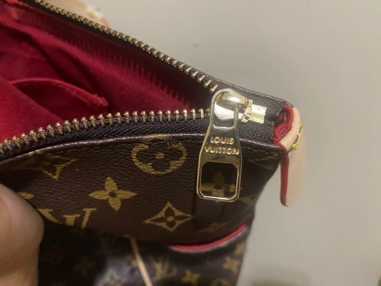 LV bag - photo 4