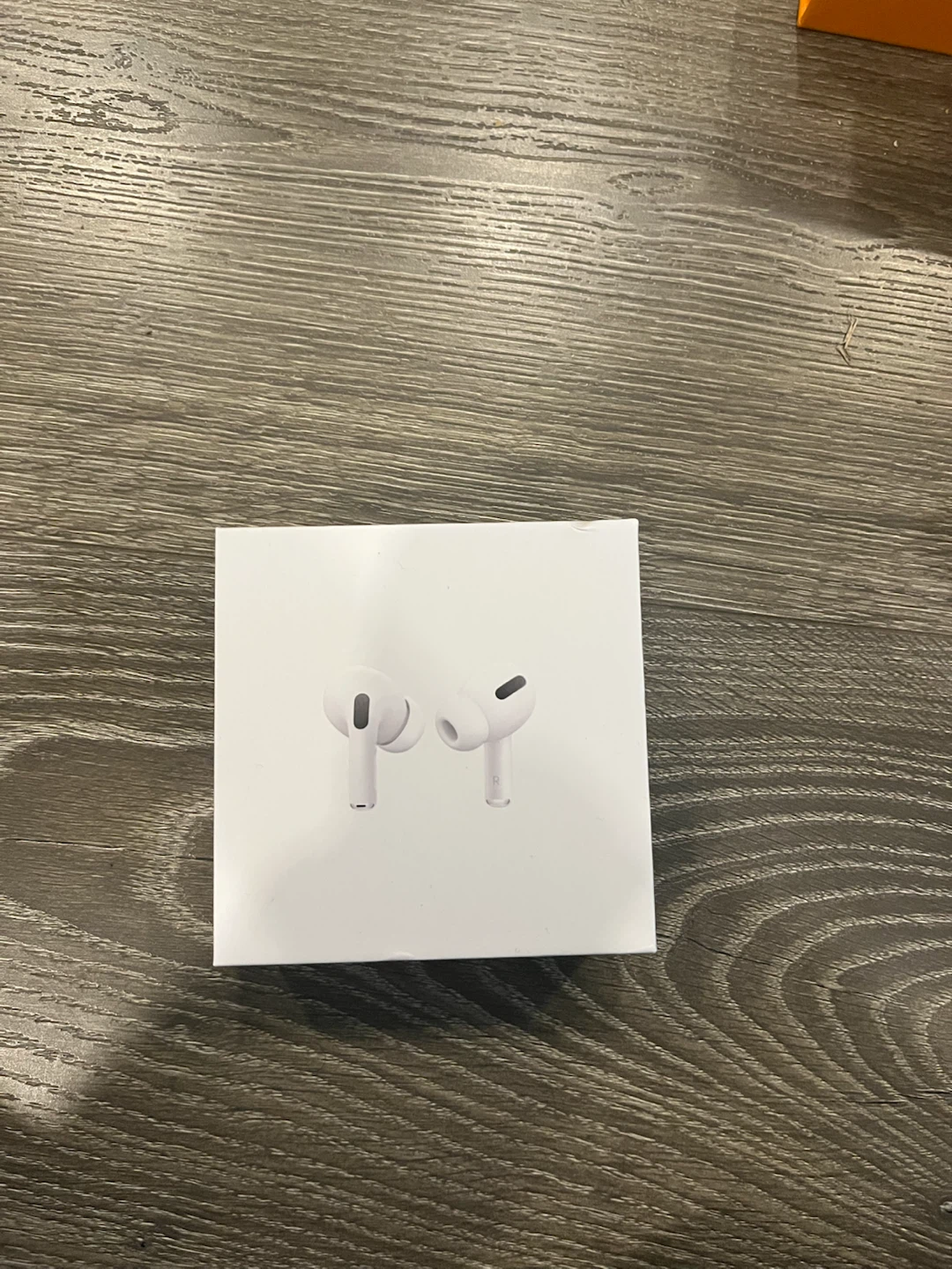Apple AirPods Pro (1st Gen) with Charging Case