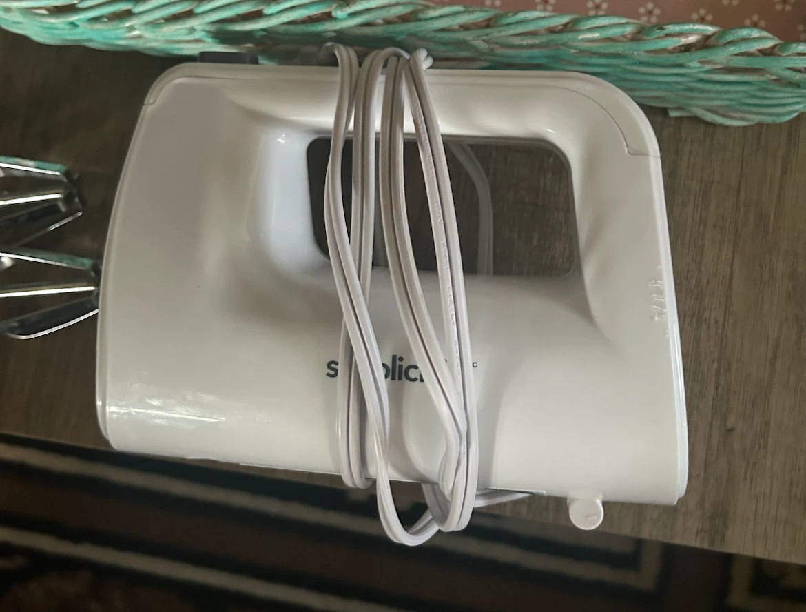 Simplicity Hand Mixer with Beaters
