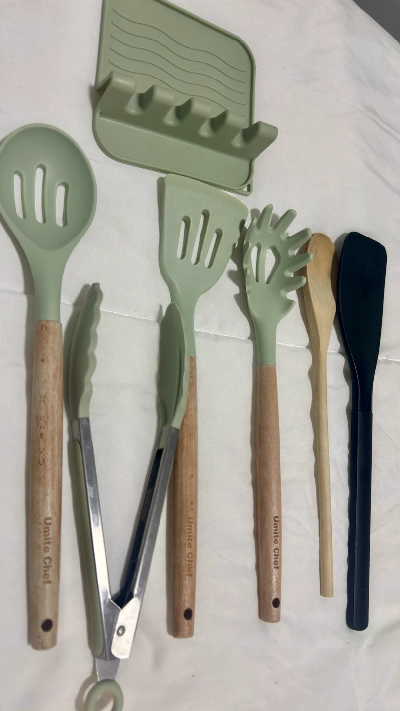 Unite Chef Silicone Kitchen Utensil Set with Spoon Rest