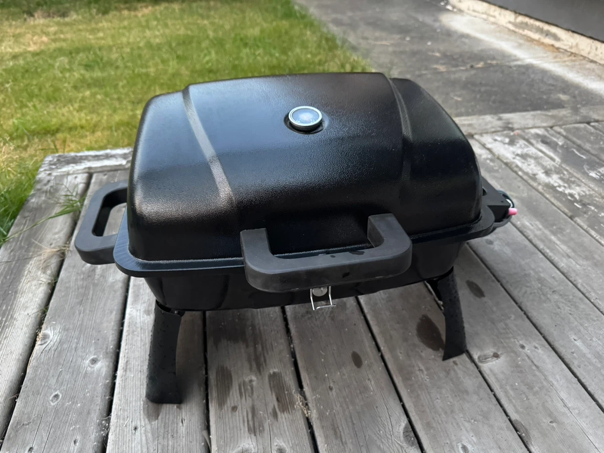 Portable Propane BBQ Grill with TWO tanks - photo 2