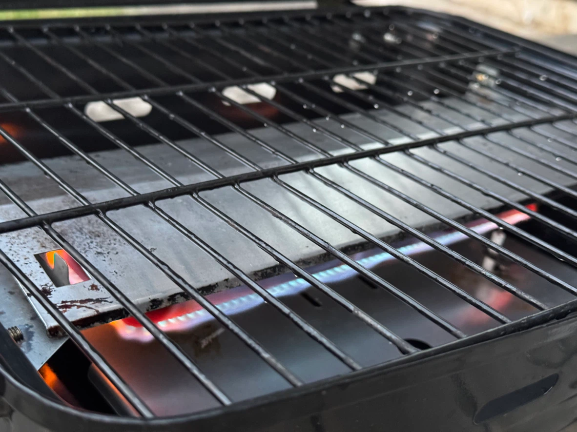Portable Propane BBQ Grill with TWO tanks - photo 4