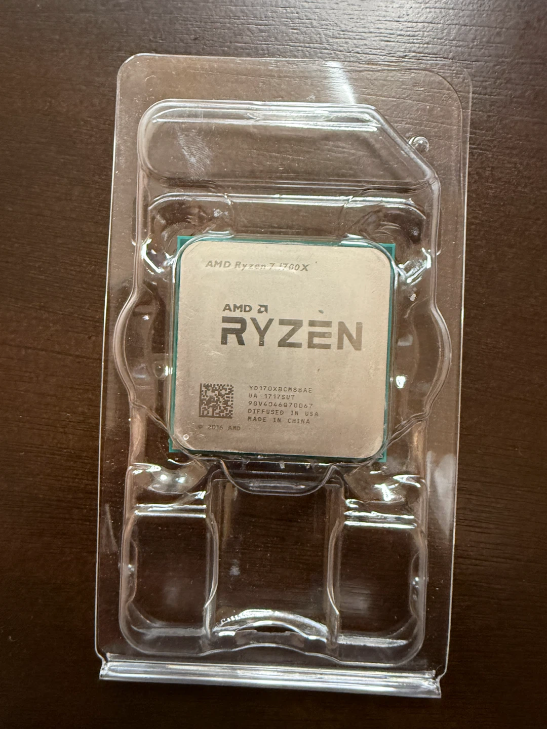 AMD Ryzen 7 1700X CPU with Cooler