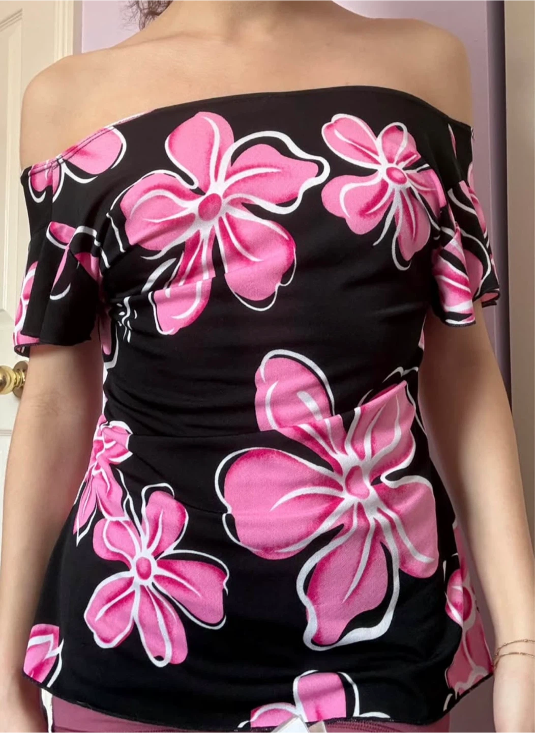 Women's Black Pink Floral Short Sleeve Top - photo 3