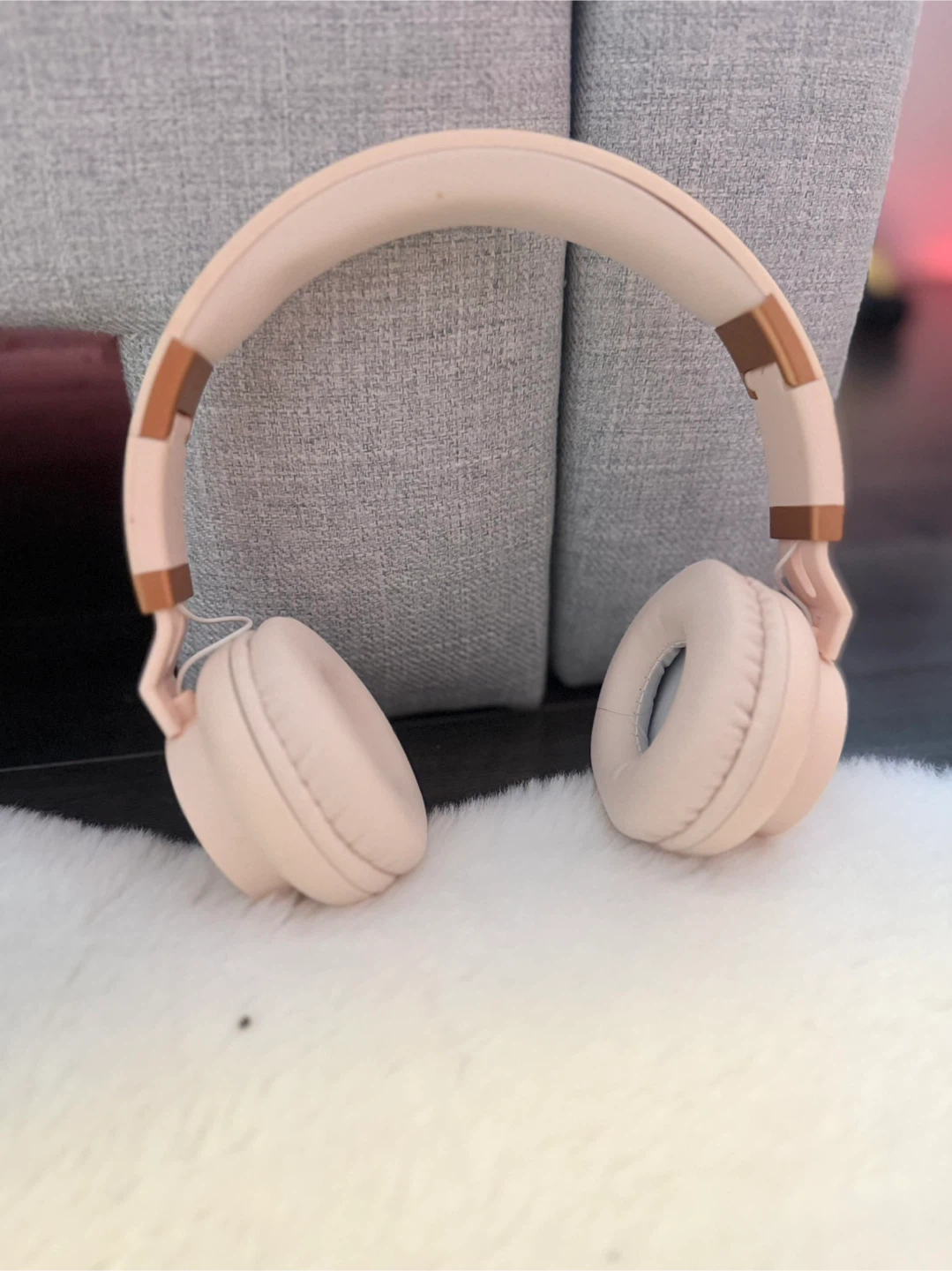Revolve headphones