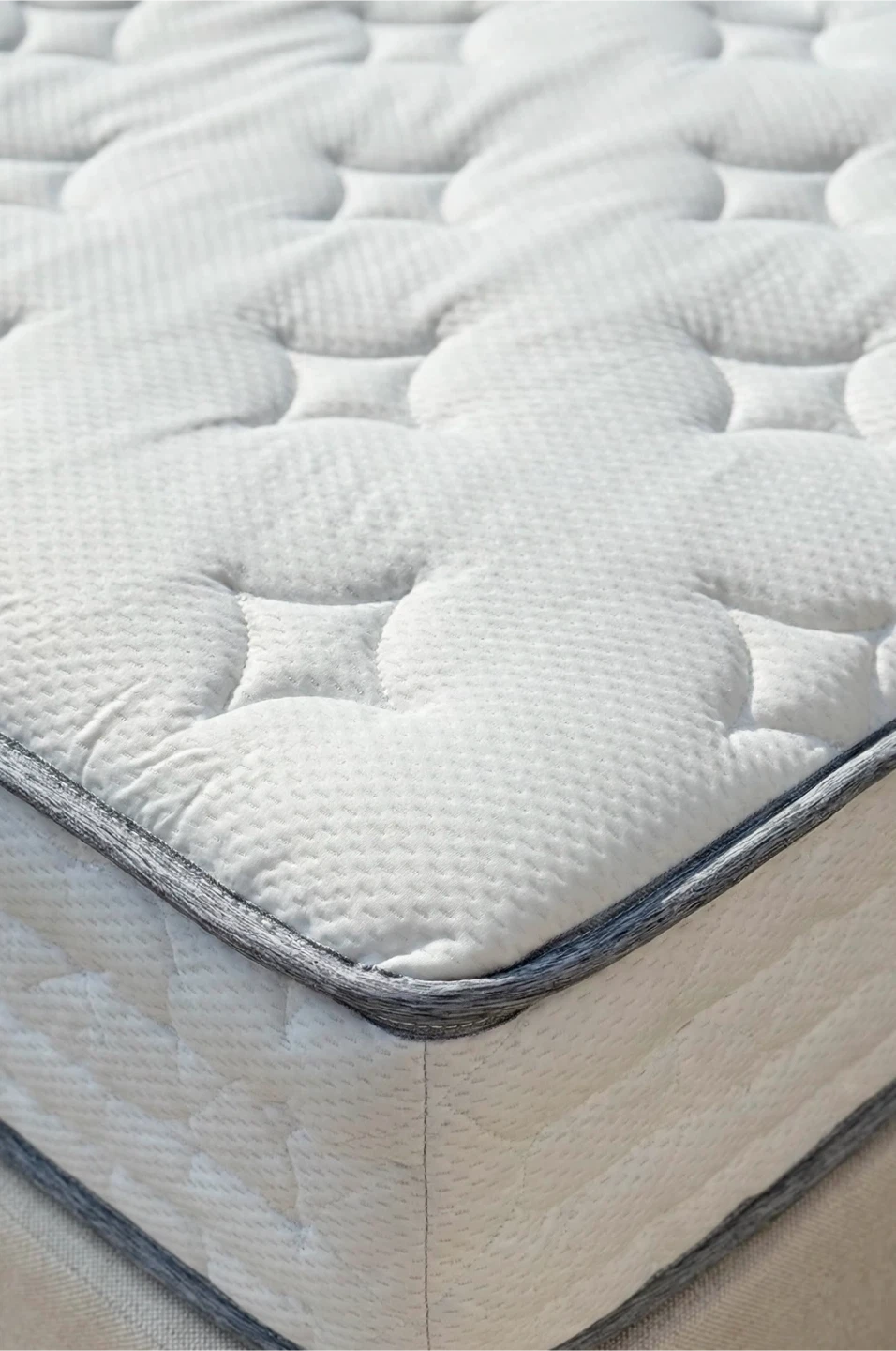Complete Queen Bed Set – Excellent Condition | Clean mattress - photo 2